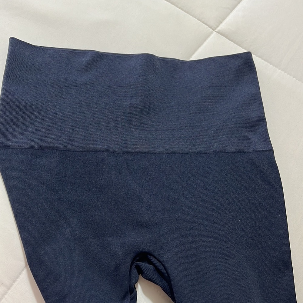 SPANX Ankle Zippers Leggings - Picture 4 of 7